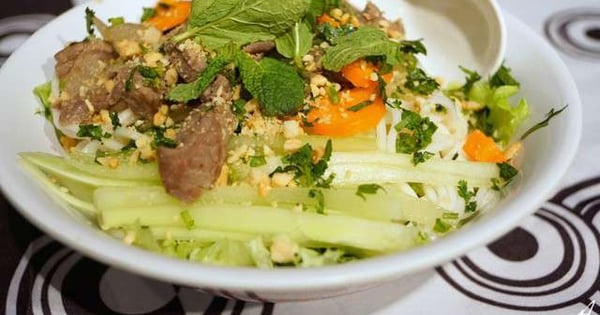 Bo Bun (Vermicelles De Riz Au Boeuf Sauté) Ou Bò Bún