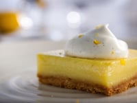 Photo de la Recette: Carrés au Citron Yuzu et aux Noix de Cajou