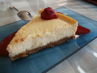 Photo de la Recette: Cheesecake au Fromage Blanc, Yaourt Vanille et son Coulis de Caramel au Beurre Salé