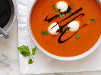 Photo de la Recette: Crème de Poivron Rouge Rôti et Bocconcini Tre Stelle®