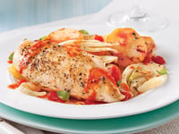 Photo de la Recette: Poitrines de Poulet à L'italienne et Légumes au Four