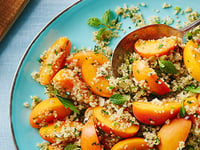 Photo de la Recette: Salade de Quinoa à la Menthe, avec des Poivrons Jalapeno et des Abricots Frais