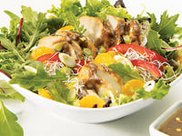 Photo de la Recette: Salade-Repas de Poulet aux Arachides