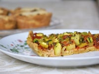 Photo de la Recette: Tarte à la Courgette, Pâte à la Farine de Pois Chiches {sans gluten, vegan}