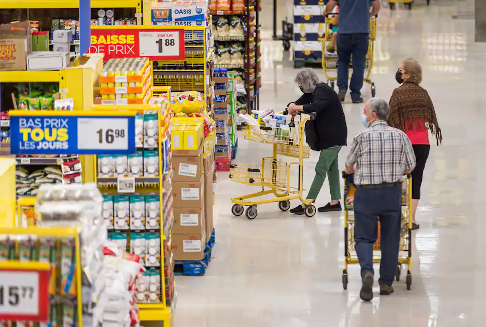 Inflation à l’épicerie: les Canadiens comptent changer leurs habitudes