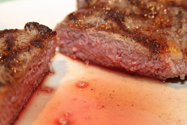 https://www.circulaire-en-ligne.ca/wp-content/uploads/cuire-un-steak-parfaitement-sur-le-bbq.jpg