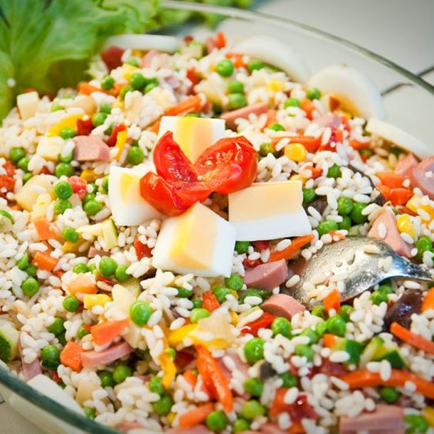 Des recettes variées pour apprécier la salade toute l'année : salade verte,  salade de pâtes, de riz, de crudités